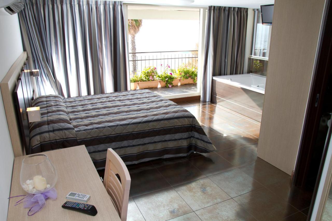 Hotel Ristorante Centosedici Terracina Pokój zdjęcie