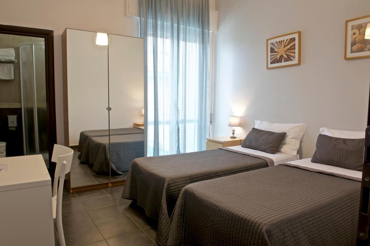 Hotel Ristorante Centosedici Terracina Zewnętrze zdjęcie