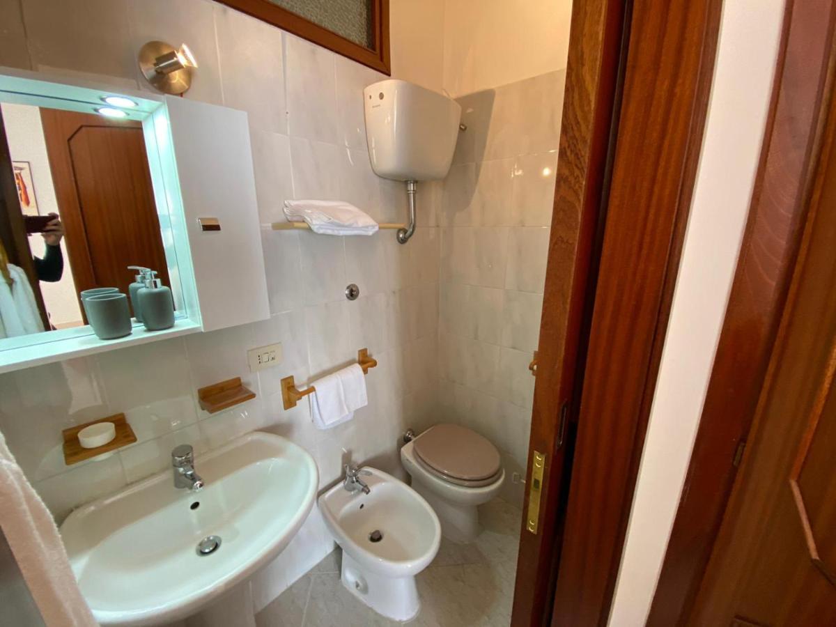 Hotel Ristorante Centosedici Terracina Zewnętrze zdjęcie